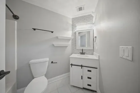 317 Vincent Place Elgin IL 60123
