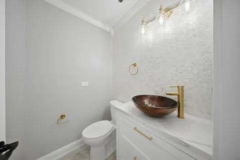 317 Vincent Place Elgin IL 60123