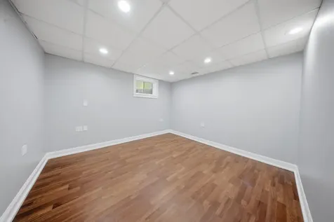 317 Vincent Place Elgin IL 60123