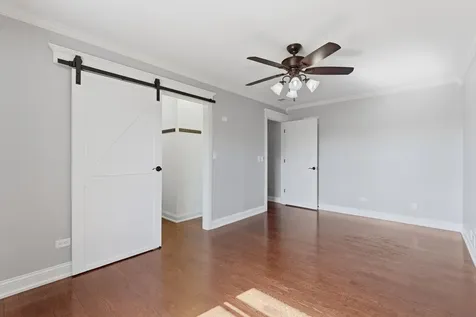 317 Vincent Place Elgin IL 60123