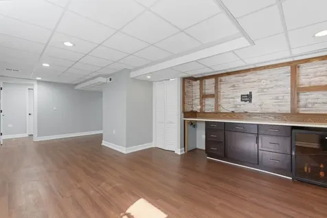 317 Vincent Place Elgin IL 60123