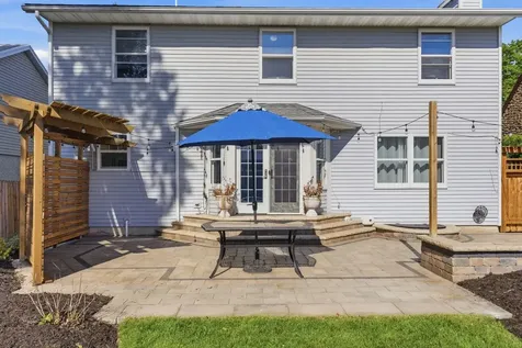 317 Vincent Place Elgin IL 60123