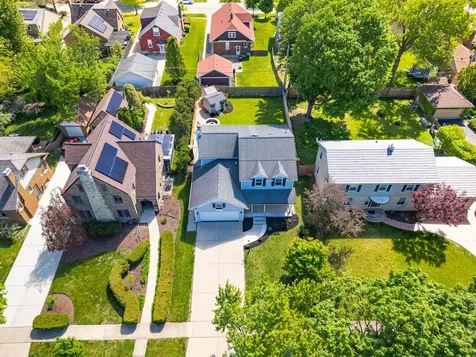 317 Vincent Place Elgin IL 60123