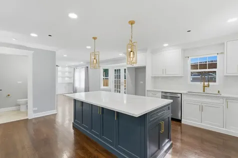 317 Vincent Place Elgin IL 60123