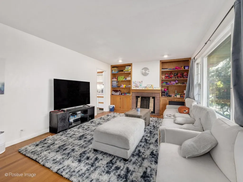 405 Greenfield Avenue Glen Ellyn IL 60137