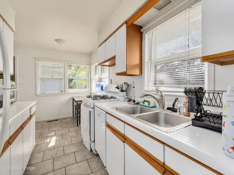 405 Greenfield Avenue Glen Ellyn IL 60137