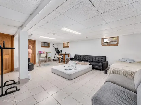 405 Greenfield Avenue Glen Ellyn IL 60137