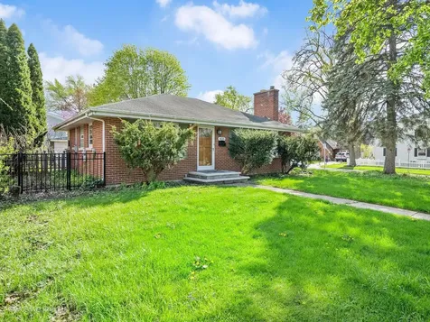 405 Greenfield Avenue Glen Ellyn IL 60137