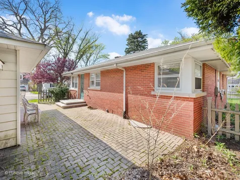 405 Greenfield Avenue Glen Ellyn IL 60137