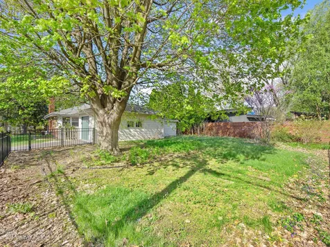405 Greenfield Avenue Glen Ellyn IL 60137
