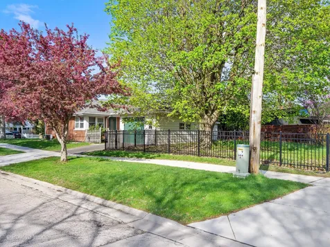 405 Greenfield Avenue Glen Ellyn IL 60137