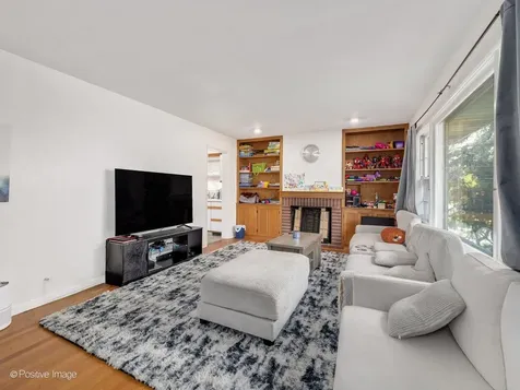 405 Greenfield Avenue Glen Ellyn IL 60137