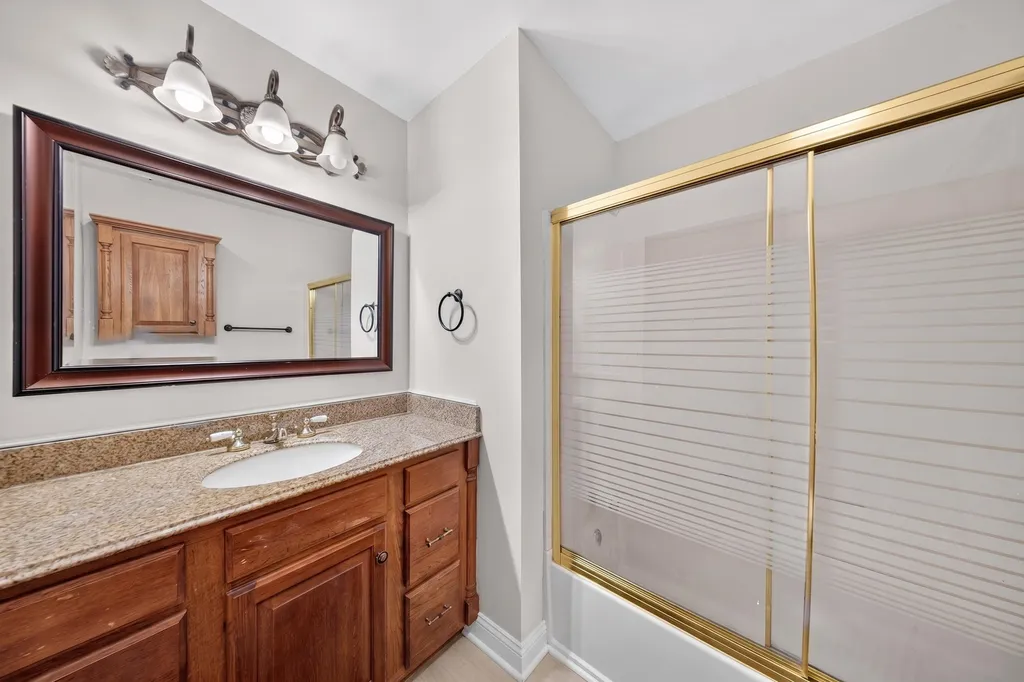 1560 Colorado Avenue Aurora IL 60506