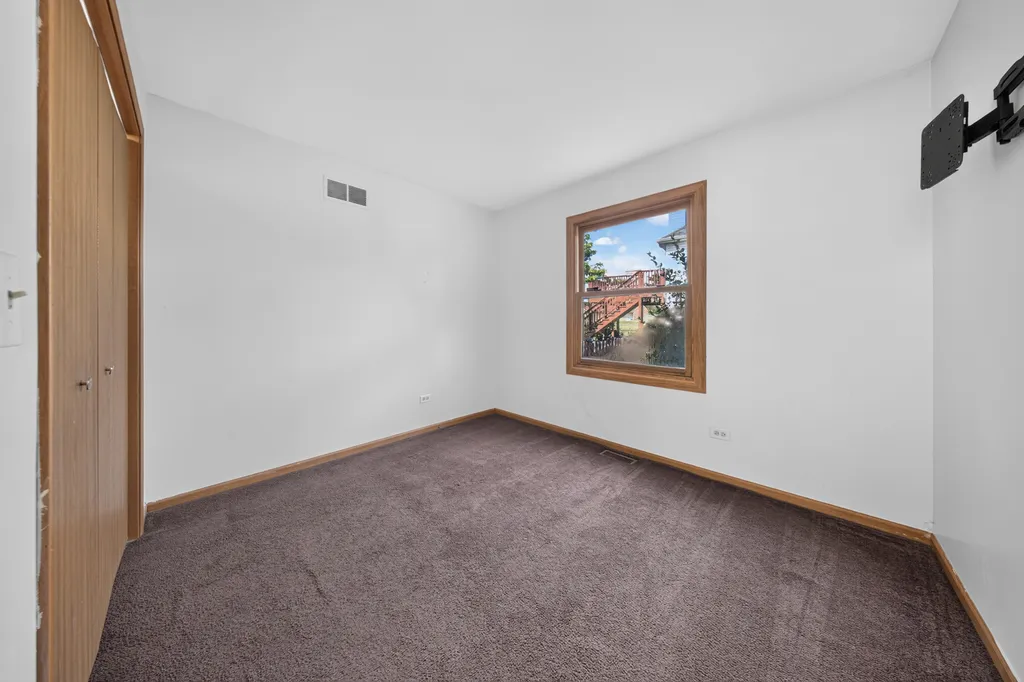 1560 Colorado Avenue Aurora IL 60506