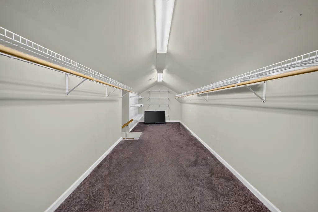 1560 Colorado Avenue Aurora IL 60506