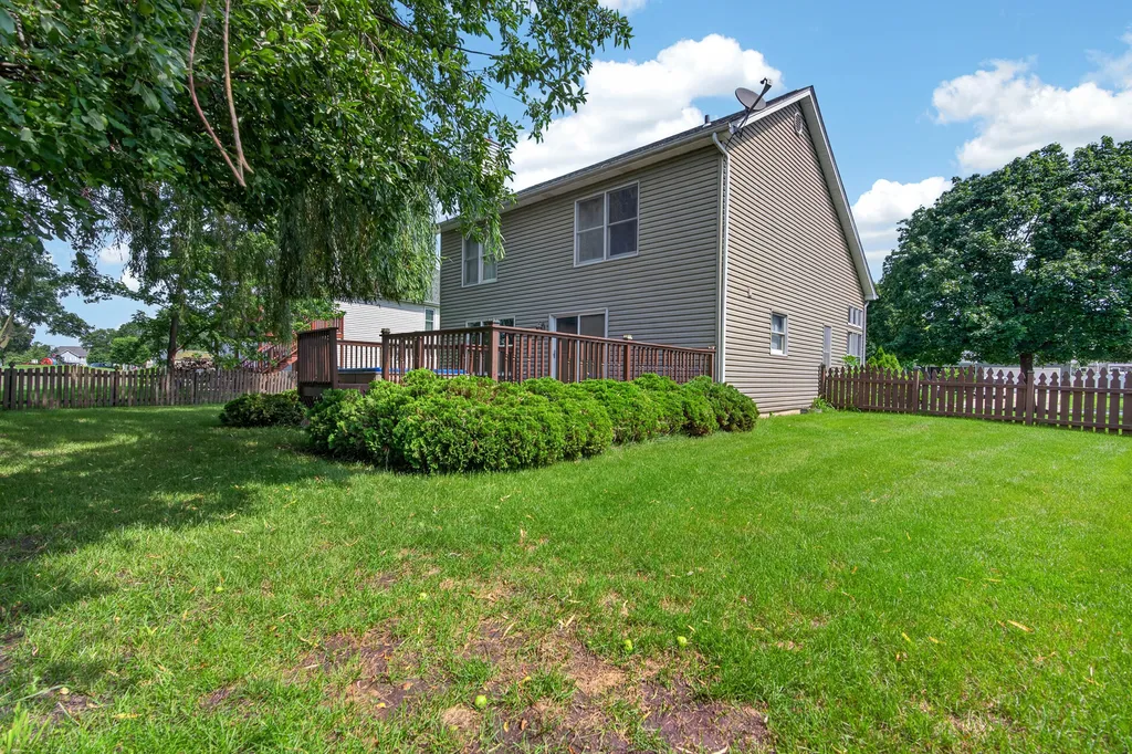 1560 Colorado Avenue Aurora IL 60506