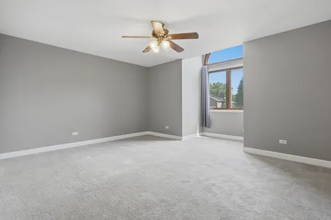 1560 Colorado Avenue Aurora IL 60506