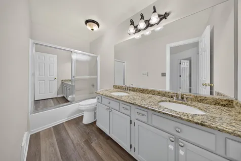 1560 Colorado Avenue Aurora IL 60506