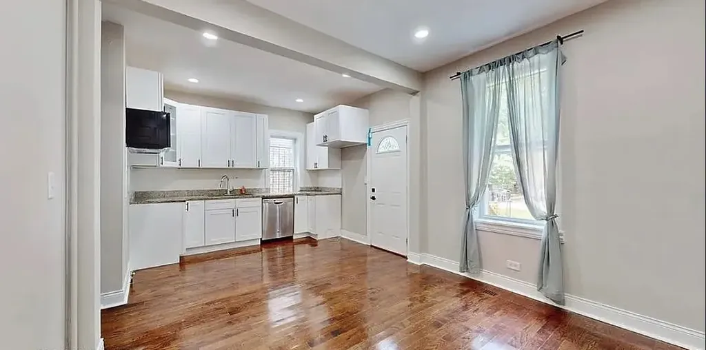 6640 South Champlain Avenue Chicago IL 60637