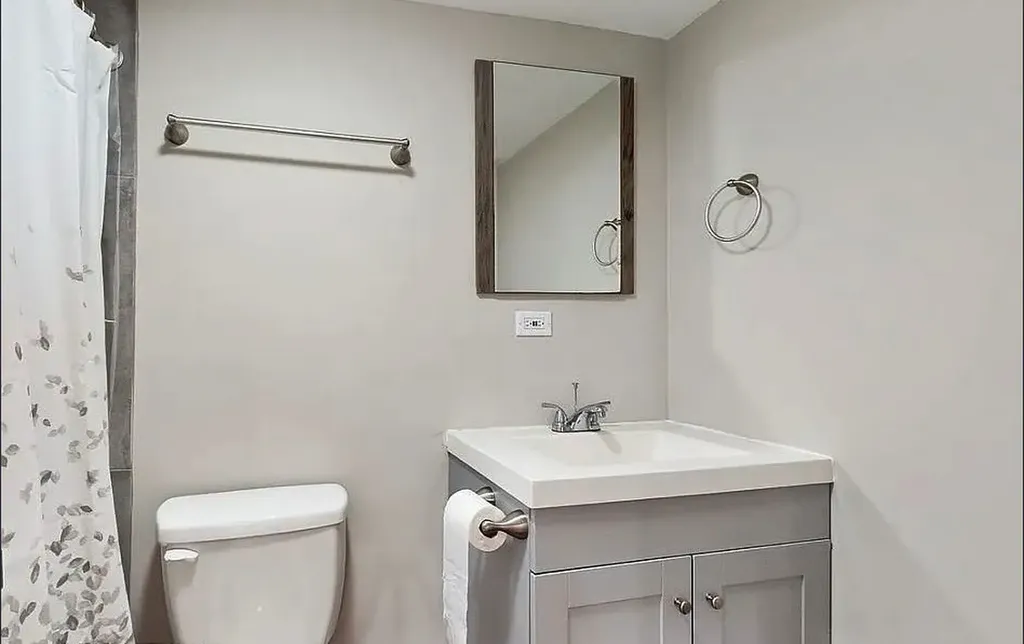 6640 South Champlain Avenue Chicago IL 60637