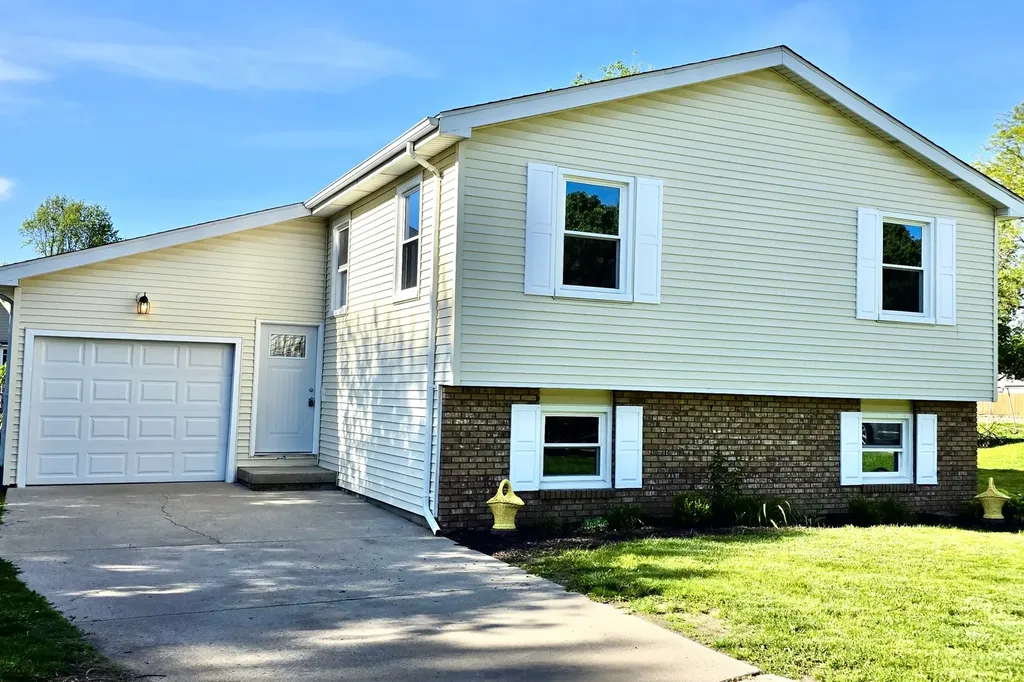 2602 Kapok Drive Bloomington IL 61704