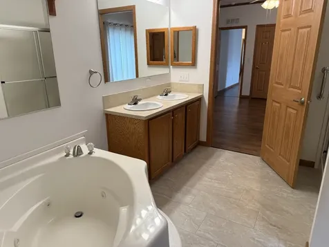662 Alder Manteno IL 60950