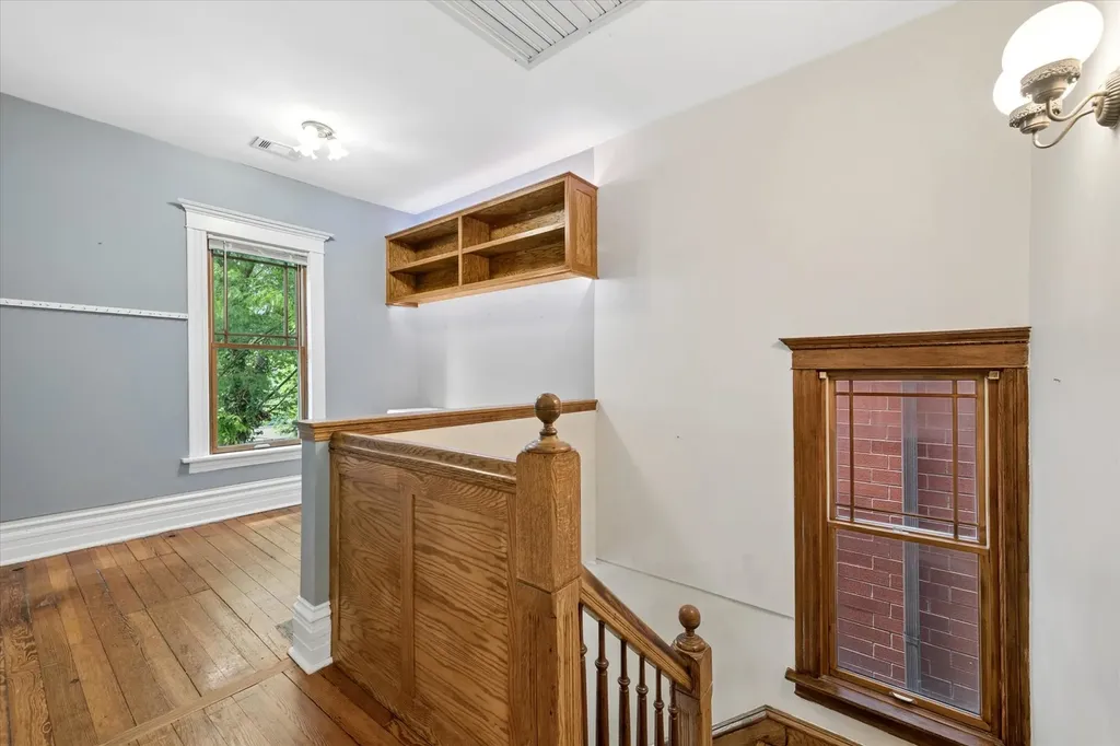 1454 West Cuyler Avenue Chicago IL 60613