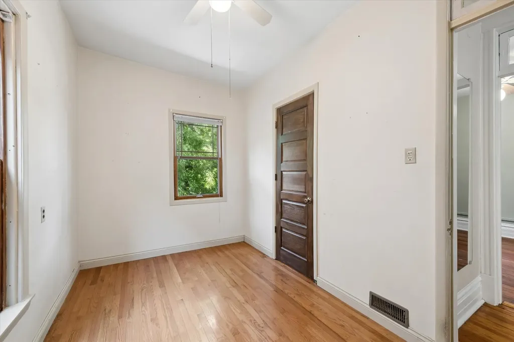 1454 West Cuyler Avenue Chicago IL 60613