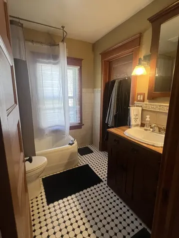 519 Palace Street Aurora IL 60506