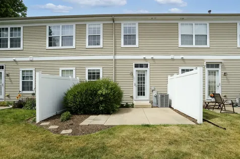 2725 Kendall Crossing Johnsburg IL 60050
