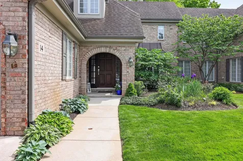 14 Tartan Ridge Road Burr Ridge IL 60527