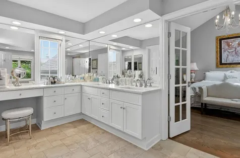 14 Tartan Ridge Road Burr Ridge IL 60527