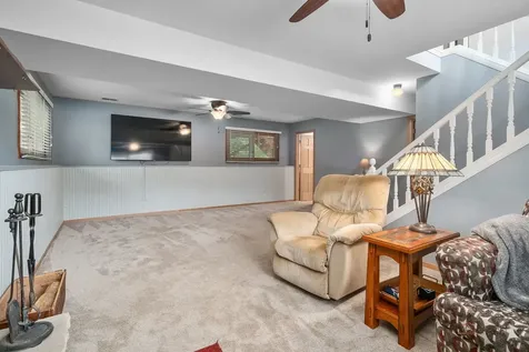 829 Colony Court Lindenhurst IL 60046