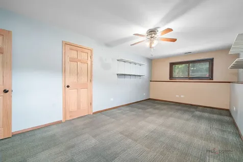 829 Colony Court Lindenhurst IL 60046