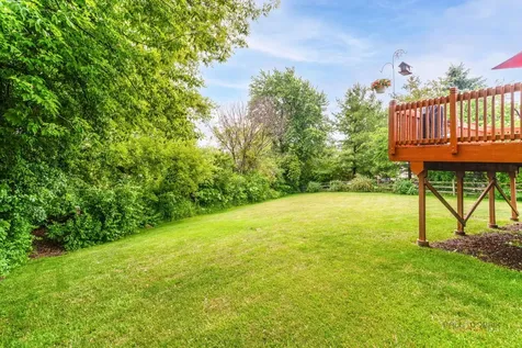 829 Colony Court Lindenhurst IL 60046