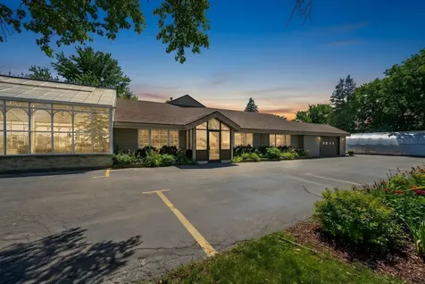 1126 East State Street Sycamore IL 60178