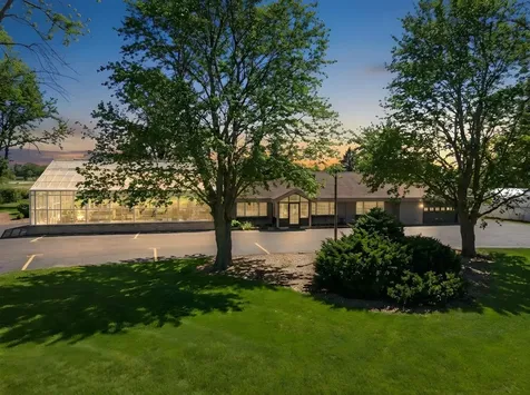 1126 East State Street Sycamore IL 60178