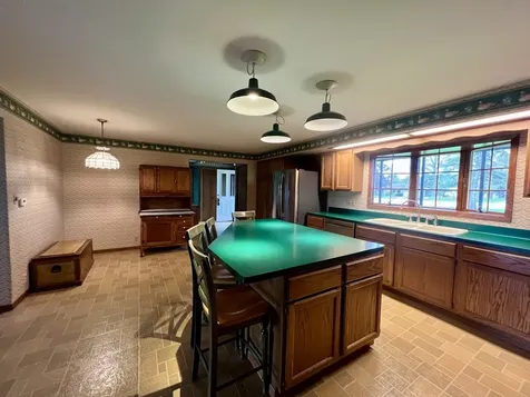 1126 East State Street Sycamore IL 60178
