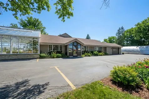 1126 East State Street Sycamore IL 60178