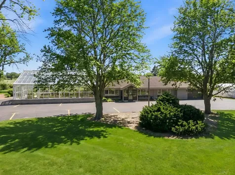 1126 East State Street Sycamore IL 60178