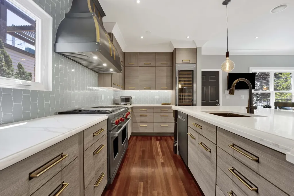1621 West Rosehill Drive Chicago IL 60660