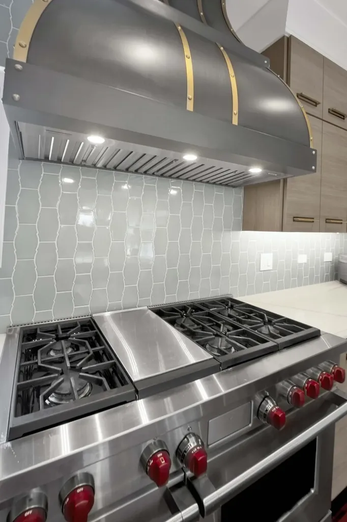 1621 West Rosehill Drive Chicago IL 60660