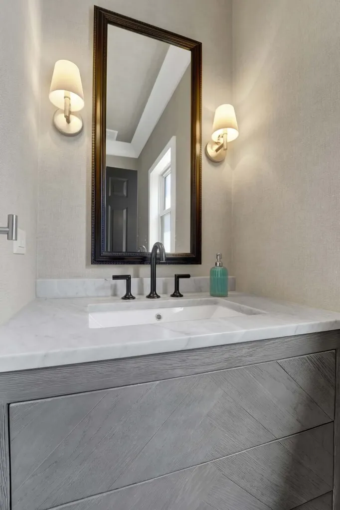1621 West Rosehill Drive Chicago IL 60660