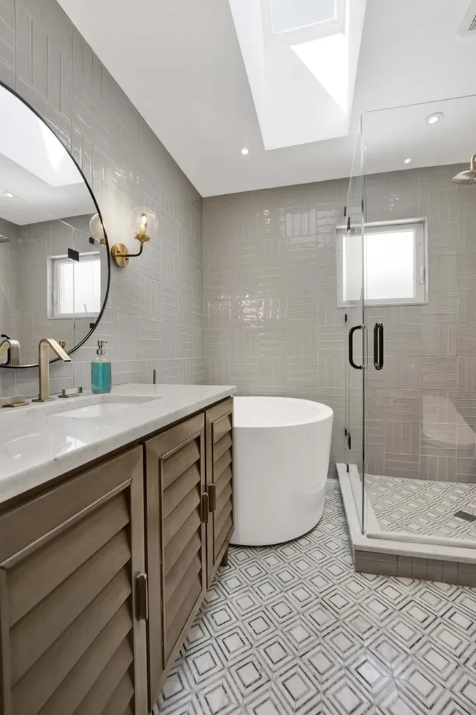 1621 West Rosehill Drive Chicago IL 60660