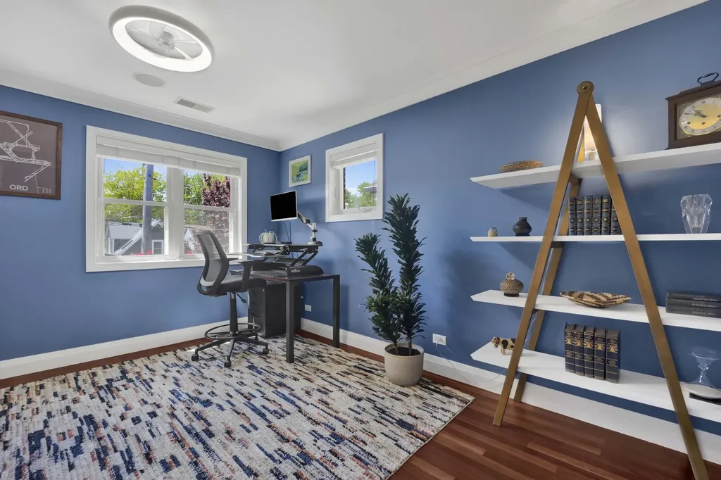 1621 West Rosehill Drive Chicago IL 60660