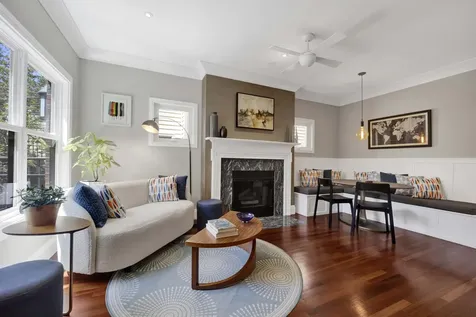 1621 West Rosehill Drive Chicago IL 60660
