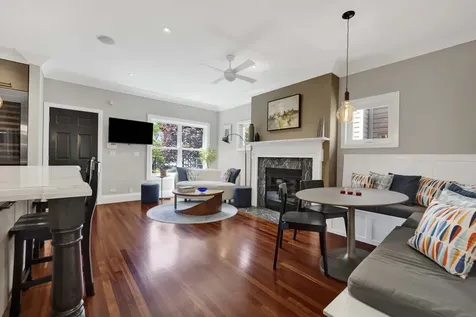 1621 West Rosehill Drive Chicago IL 60660
