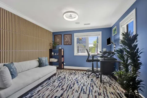1621 West Rosehill Drive Chicago IL 60660
