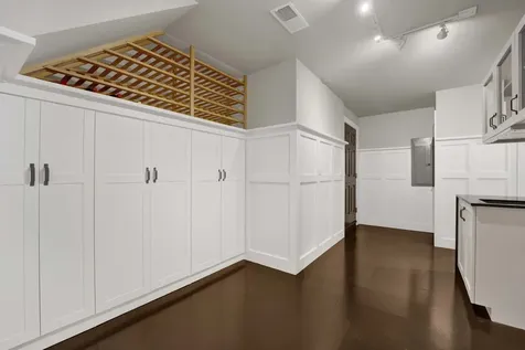 1621 West Rosehill Drive Chicago IL 60660