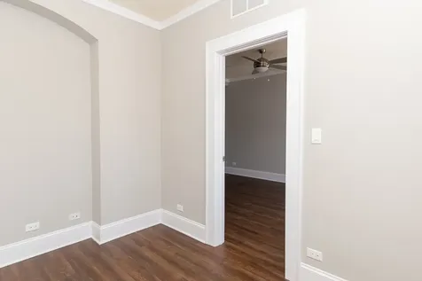 817 West Lakeside Place Chicago IL 60640